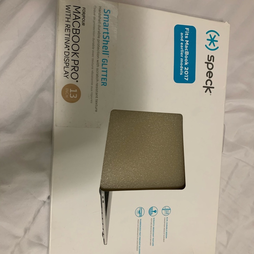 Speck MacBook case for 13 in